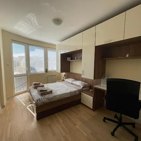 Luxury 2-bedroom Apartment
